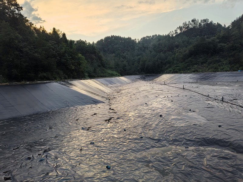 湖南某雨污分流土工膜覆盖及安装项目